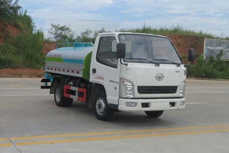 小型灑水車多少錢_解放2噸藍牌小型灑水車3