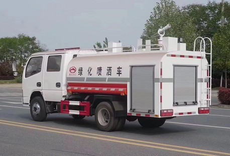 東風(fēng)多利卡綠化噴灑車(chē)圖片 東風(fēng)多利卡綠化噴灑車(chē)圖片