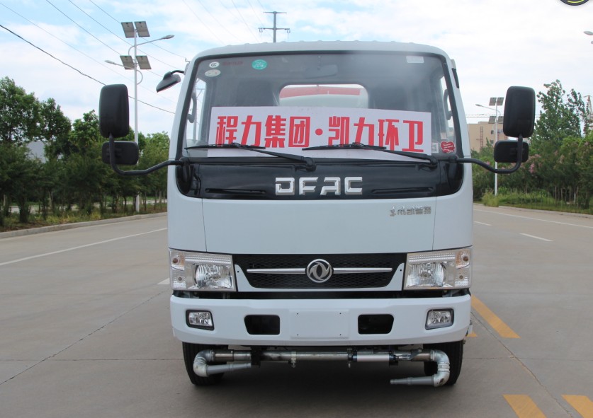 5方東風多利卡霧炮車(朝柴發動機)高清圖片 5方東風多利卡霧炮車(朝柴發動機)高清圖片