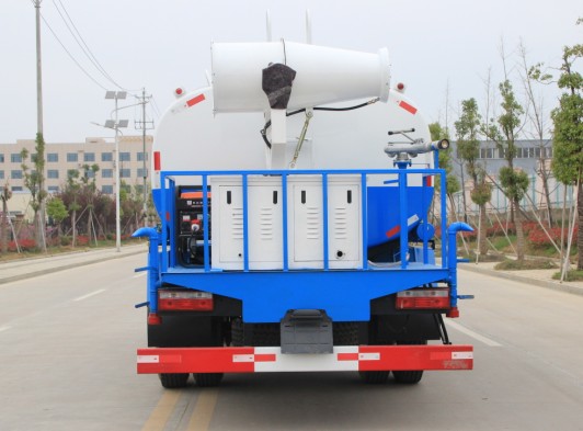 東風新款專底霧炮車高清圖片 東風新款專底霧炮車高清圖片