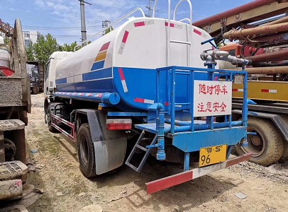 二手帶手續9噸灑水車圖片 二手帶手續9噸灑水車圖片