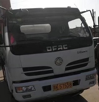 二手帶牌照10噸灑水車(chē)圖片 二手帶牌照10噸灑水車(chē)圖片