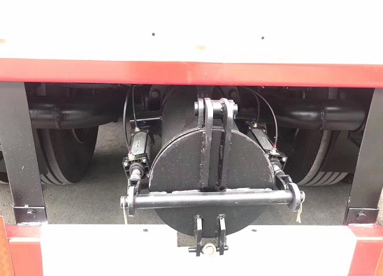 配置八寸管道帶氣動(dòng)閥開關(guān) 配置八寸管道帶氣動(dòng)閥開關(guān)