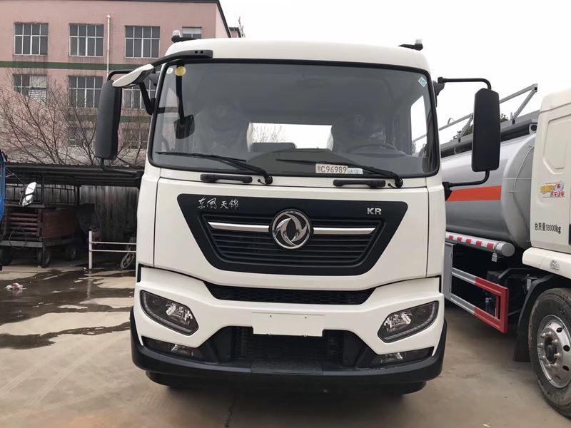 國六東風(fēng)天錦霧炮抑塵車駕駛室前臉圖片 國六東風(fēng)天錦霧炮抑塵車駕駛室前臉圖片