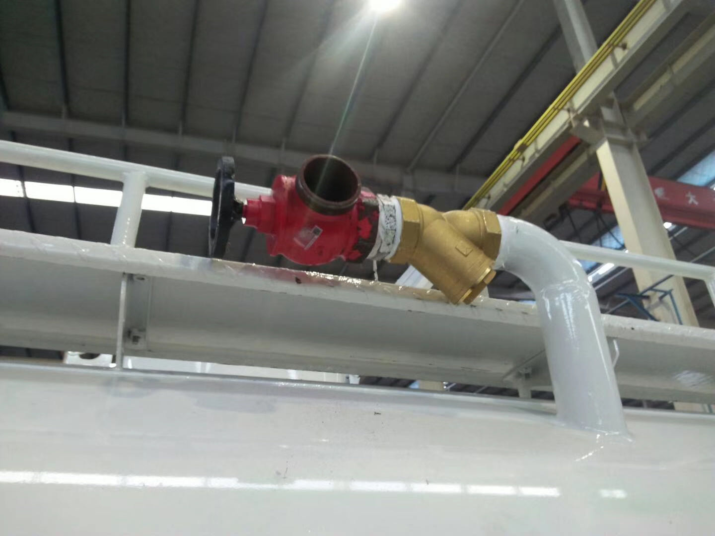 礦底防爆灑水車細節(jié)展示圖片 礦底防爆灑水車細節(jié)展示圖片