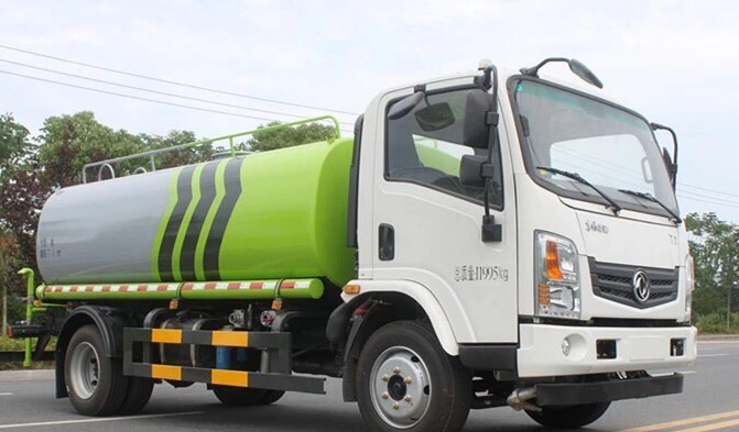 國(guó)六10方東風(fēng)華神T1灑水車圖片 國(guó)六10方東風(fēng)華神T1灑水車圖片