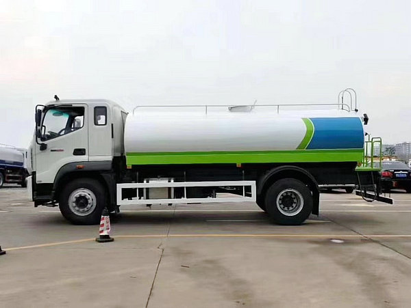 12噸灑水車參數(shù)_12-14噸國六福田瑞沃綠化灑水車價(jià)格多少錢?4