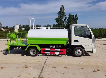 藍(lán)牌灑水車型號及價(jià)格_國六3方凱馬K1藍(lán)牌汽油綠化灑水車廠家價(jià)格4