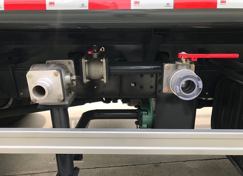 國六東風柳汽15方灑水車圖片 國六東風柳汽15方灑水車圖片