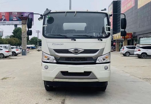 國(guó)六12方福田瑞沃ES3灑水車(chē)圖片 國(guó)六12方福田瑞沃ES3灑水車(chē)圖片