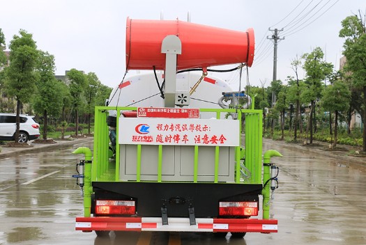 5噸灑水車參數(shù)_國六5方東風福瑞卡帶霧炮灑水車廠家價格3