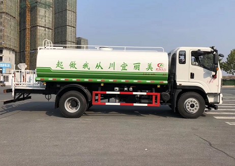 15噸灑水車多長_大運致勝15方綠化灑水車廠家價格4