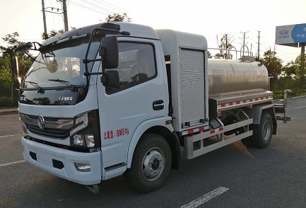 4.5噸東風(fēng)電動(dòng)灑水車 4.5噸東風(fēng)電動(dòng)灑水車