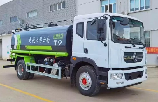 15噸東風(fēng)多利卡D9灑水車 15噸東風(fēng)多利卡D9灑水車