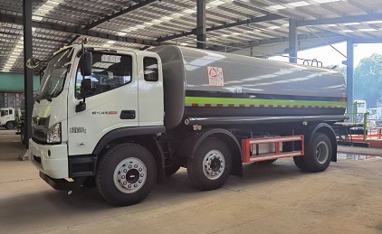 福田時(shí)代領(lǐng)航小三軸20方灑水車 福田時(shí)代領(lǐng)航小三軸20方灑水車