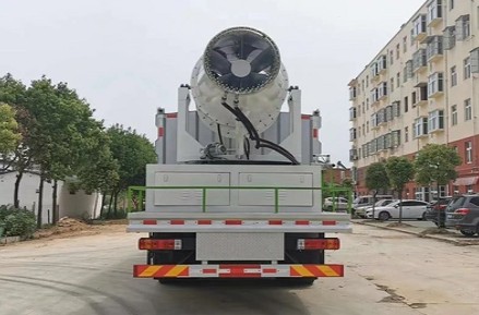 國六18方東風柳汽乘龍H5后雙橋抑塵車 國六18方東風柳汽乘龍H5后雙橋抑塵車