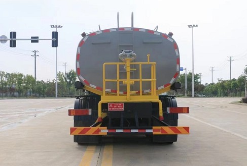 國(guó)六東風(fēng)天龍KL后雙橋?yàn)⑺?chē) 國(guó)六東風(fēng)天龍KL后雙橋?yàn)⑺?chē)