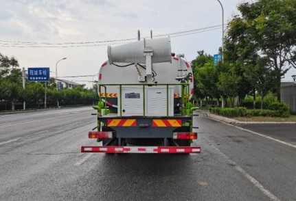 國六15噸重汽豪沃灑水車圖片 國六15噸重汽豪沃灑水車圖片