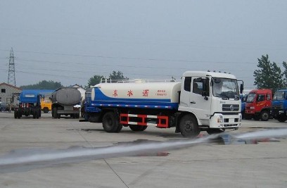 程力多功能灑水車(chē)圖片 程力多功能灑水車(chē)圖片