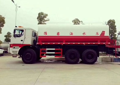 40噸-50噸濰柴發(fā)動(dòng)機(jī)礦用灑水車圖片 40噸-50噸濰柴發(fā)動(dòng)機(jī)礦用灑水車圖片