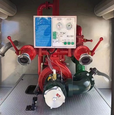 消防灑水車消防泵圖片 消防灑水車消防泵圖片