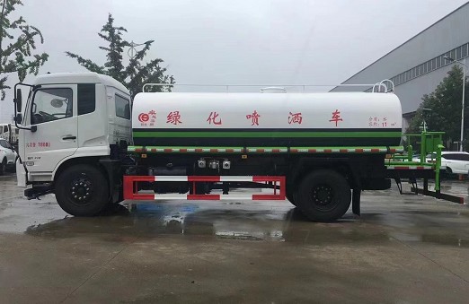 國(guó)六東風(fēng)天錦灑水車圖片 國(guó)六東風(fēng)天錦灑水車圖片