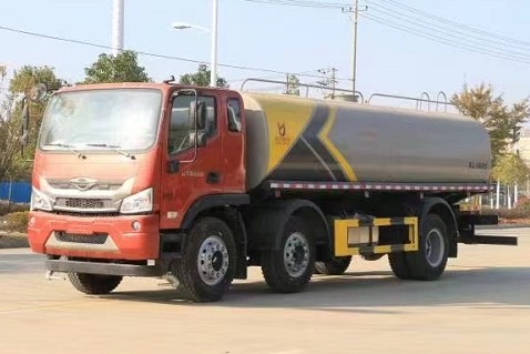 國六福田時代領(lǐng)航小三軸20方灑水車圖片 國六福田時代領(lǐng)航小三軸20方灑水車圖片