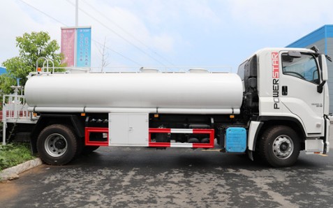 國(guó)六慶鈴五十鈴GIGA巨咖灑水車圖片 國(guó)六慶鈴五十鈴GIGA巨咖灑水車圖片