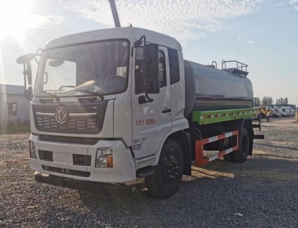 ��(gu��)���|�L(f��ng)���\12����ˮ܇(ch��)�DƬ