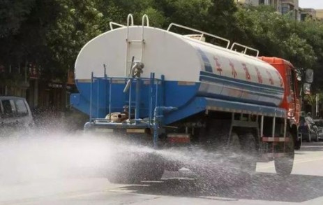 灑水車圖片 灑水車圖片