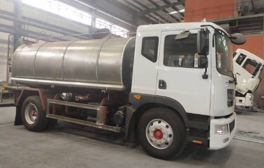 熱水開(kāi)水保溫運(yùn)輸車(chē) 熱水開(kāi)水保溫運(yùn)輸車(chē)