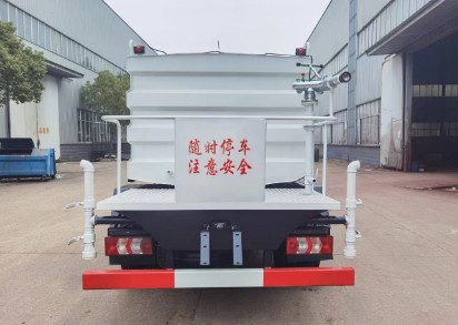 東風(fēng)柳汽7方藍(lán)牌灑水車 東風(fēng)柳汽7方藍(lán)牌灑水車