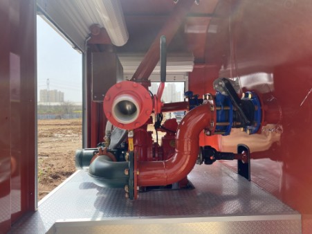 5.5方東風(fēng)專用底盤D1四驅(qū)消防灑水車 5.5方東風(fēng)專用底盤D1四驅(qū)消防灑水車