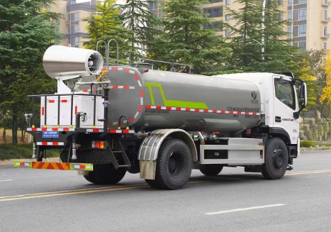 福田瑞沃大金剛純電動灑水車_10方純電動綠化噴灑車3