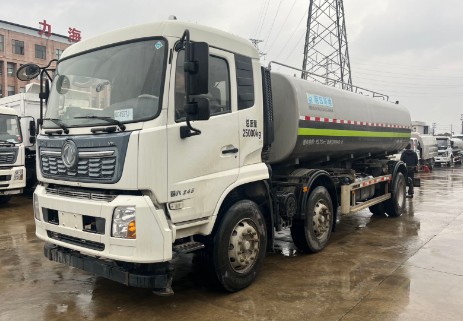 二手東風天錦20方灑水車_二手中聯重科20方灑水車2