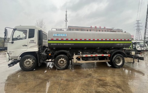 二手東風天錦20方灑水車_二手中聯重科20方灑水車3