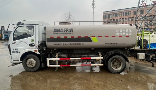 二手東風凱普特10方灑水車_二手中聯重科10方灑水車3