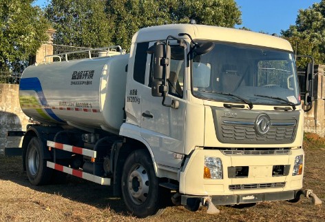 二手東風(fēng)天錦13方灑水車(chē)_二手中聯(lián)重科13方灑水車(chē)